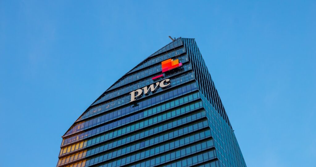 PwC encourages employees to work from home: careers at the Big 4